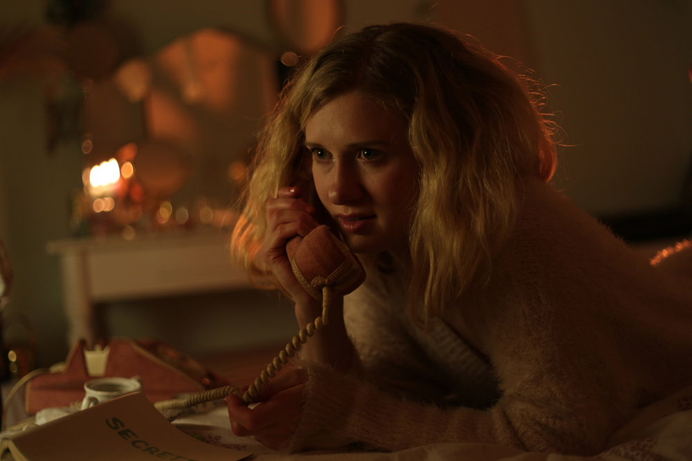 the shells - Cecilia Telephone (Vivien Lafleur) - Laura Jung