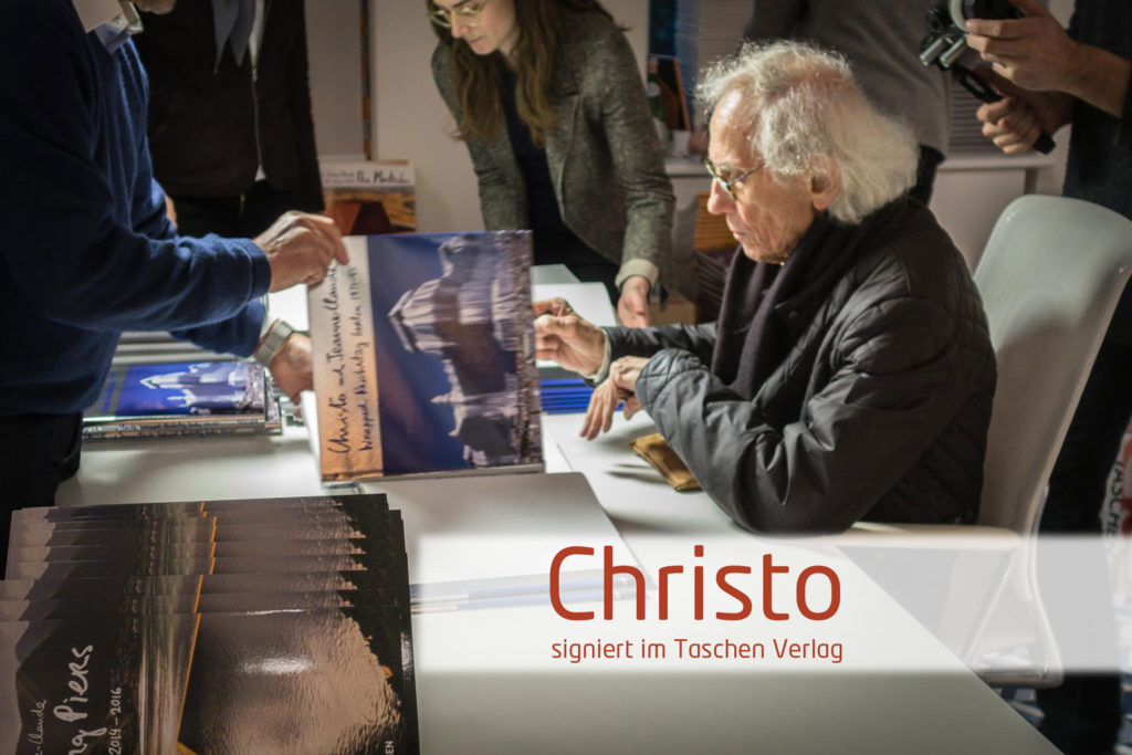 Christo signiert im Taschen Verlag