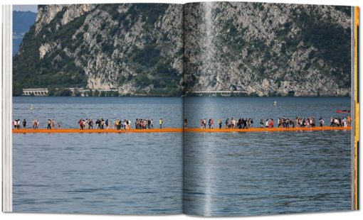 Künstbücher. The Floating Piers, Christo und Jeanne-Claude, Foto: © Taschen Verlag
