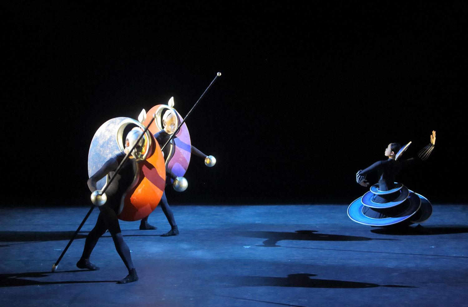 Triadisches Ballett_, BayerJuniorBallett, Foto @Wilfried Hoesl