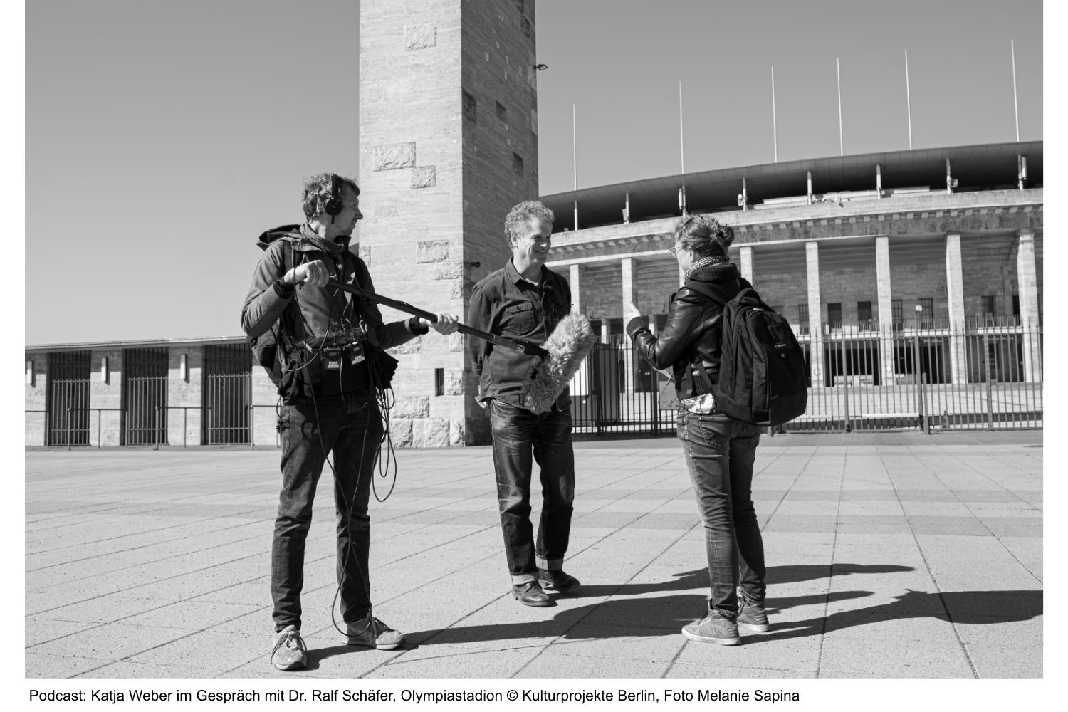 Mai Podcast Katja Weber im Gespräch mit Dr. Ralf Schäfer, Olympiastadion ©Kulturprojekte Berlin, Foto Melanie Sapina