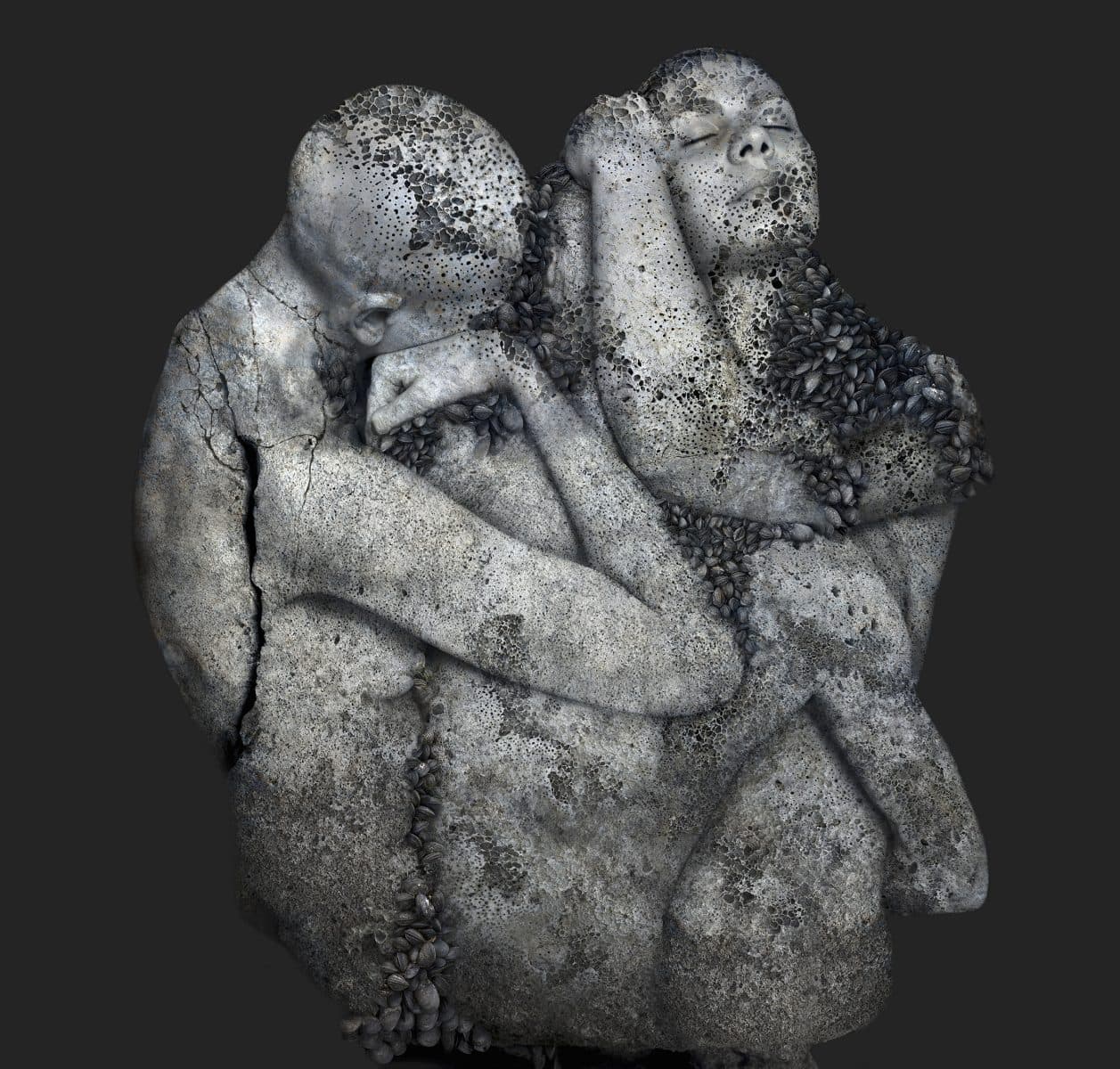 abbracci diversi. Luisa Catucci Gallery