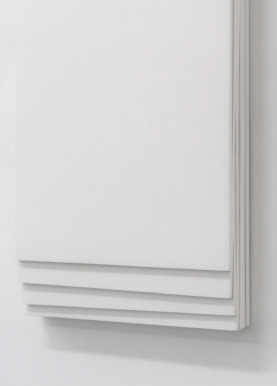 Cécile Dupaquier, Tableau (ligne) n°2 (Detail), 2020, Sperrholz, Mineralfarbe, 39 x 24 x 4,5 cm