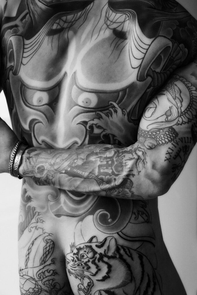 Benjamin Kühnemund, Berlin 2022 | Benjamin Godfre, Berlin 2012 | Pete, Berlin 2022, alle: © Nadine Dinter, courtesy HAZEGALLERY