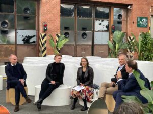 Green Deal -Jeannette Hagen für Kunstleben Berlin