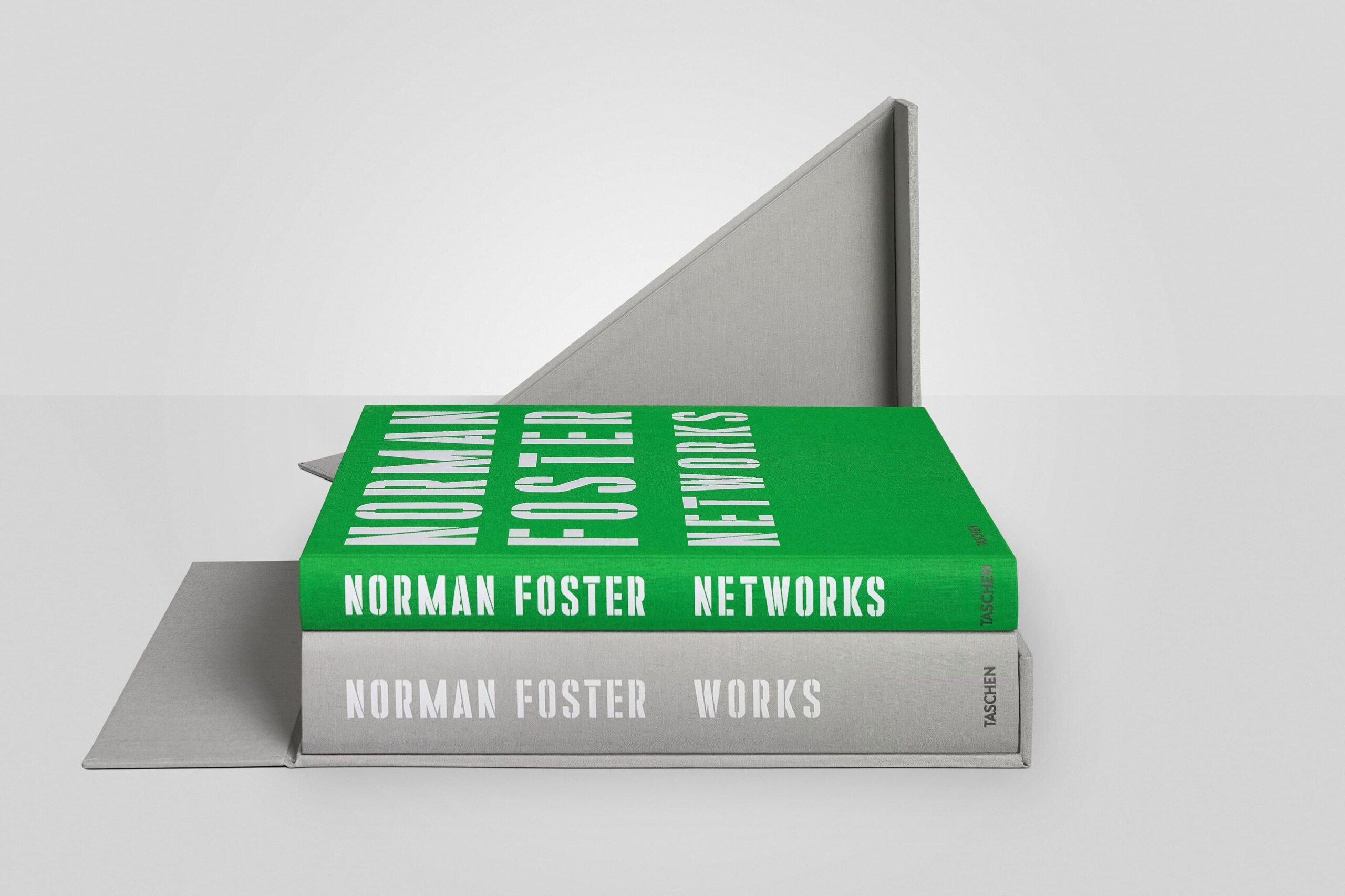 TASCHEN Norman Foster, Philip Jodidio Hardcover, 2 Bände im Schuber, 30,8 x 39 cm, 9,74 kg, 1064 Seiten
