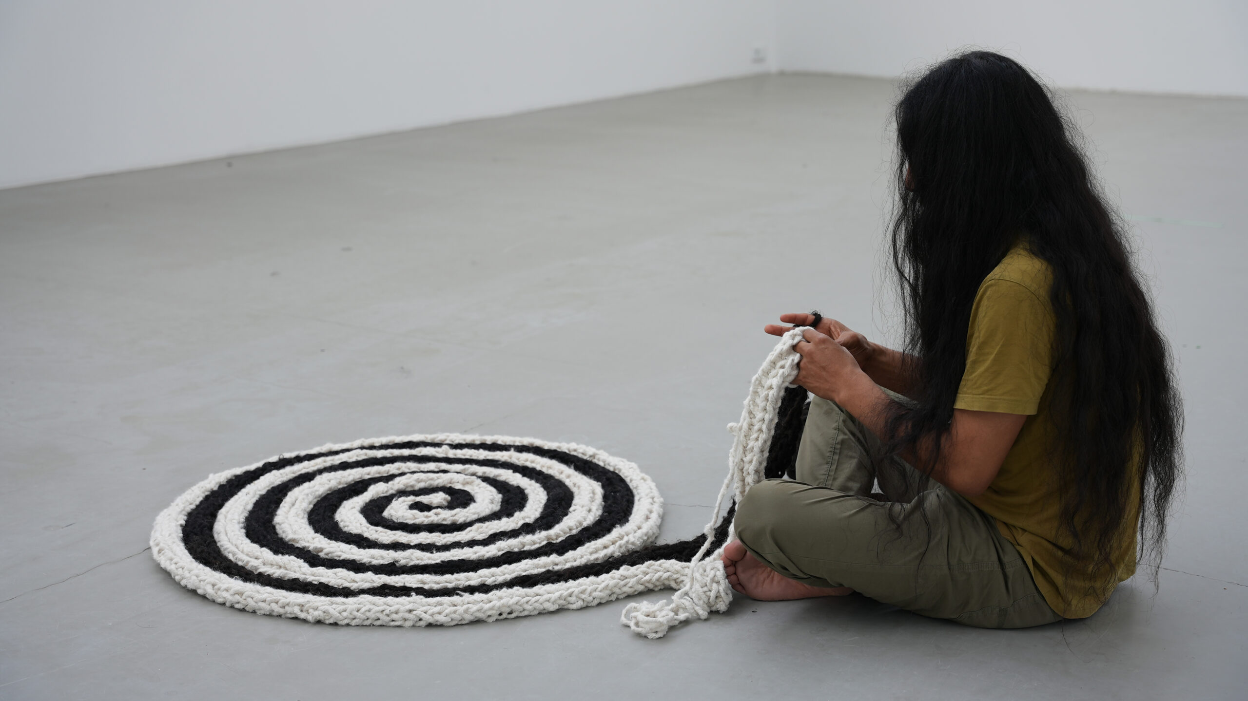 Antonio Paucar, work in progress, Galerie Barbara Thumm 2023