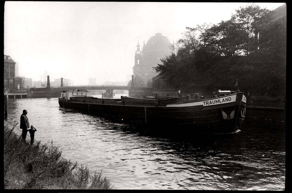 Vernissage Hoppers zu Besuch bei Galerie Brusberg Wunderkammer: Evelyn Richter, Frühe Fotografien.