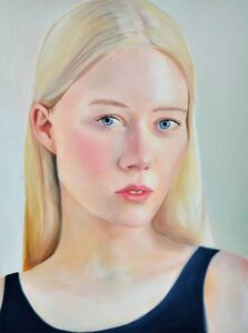 Gemälde Juvenil von Vivien Schlecht, Porträt einer jungen Frau, Ausstellung UNCOVER B-Part Berlin