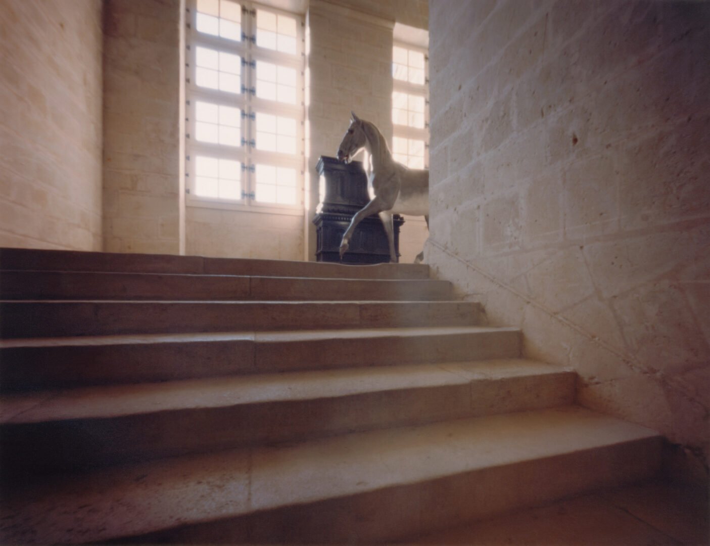 Vernissage Hoppers zu Besuch bei Galerie Springer Berlin: Werner Mahler, Château de Brissac, 2001