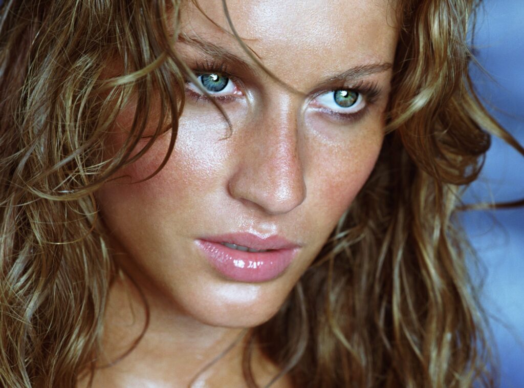Russell James CAMERA WORK: Fotografie von Gisele Bündchen in der Ausstellung It’s About Time